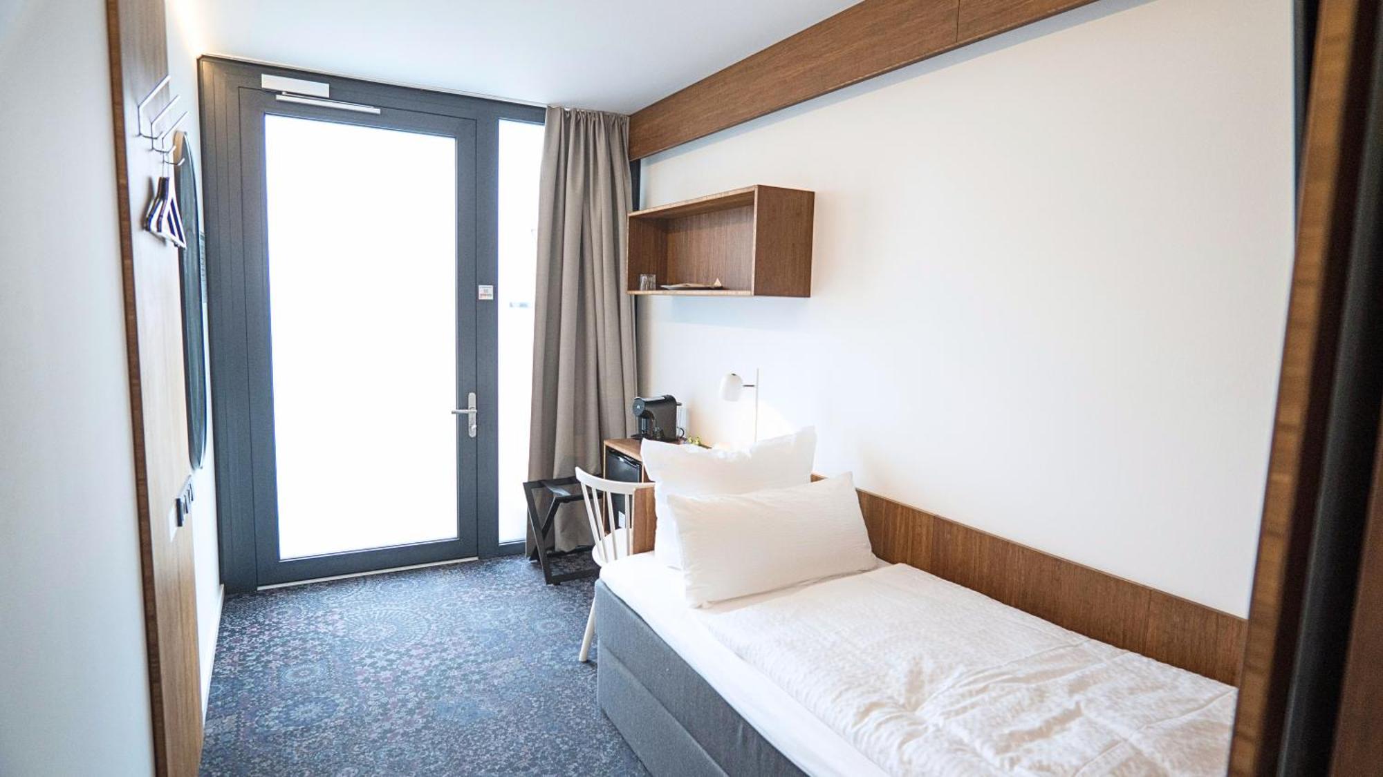 Tin Inn - Heinsberg - Das Hotel Aus Hochwertig Ausgebauten Ueberseecontainern Eksteriør bilde