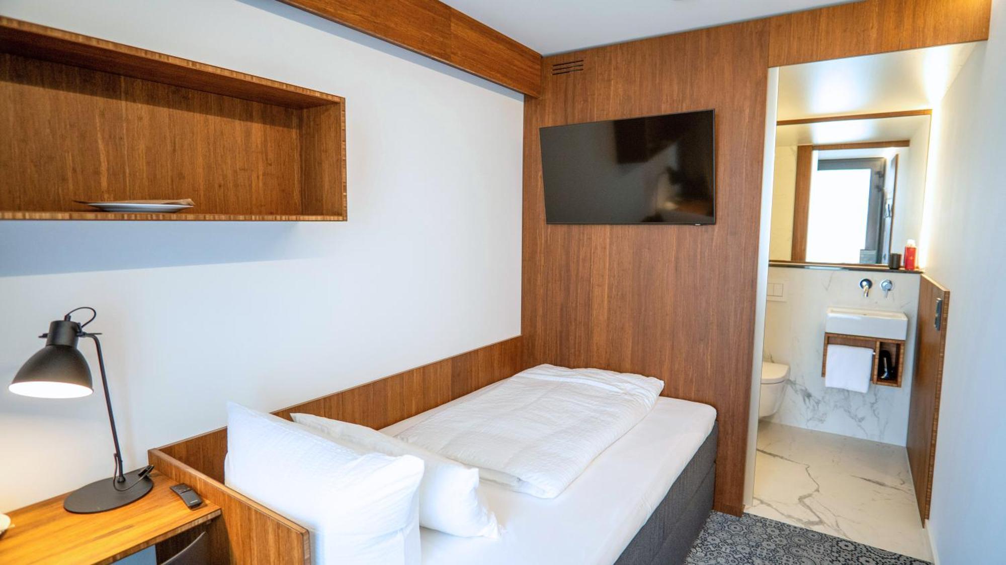Tin Inn - Heinsberg - Das Hotel Aus Hochwertig Ausgebauten Ueberseecontainern Eksteriør bilde